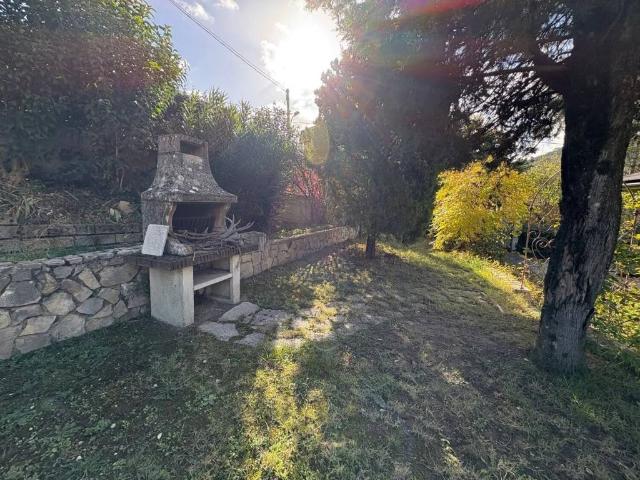 Villa Indipendente in vendita a Terni, Umbria