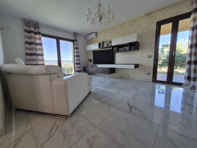 Villa Indipendente in vendita a Terni, Umbria