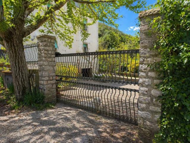 Villa Indipendente in vendita a Mazzelvetta II, Terni
