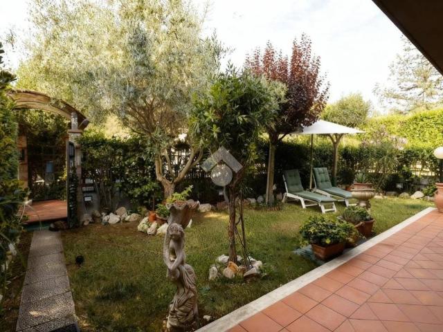 Villa Indipendente in vendita a Terni, Umbria