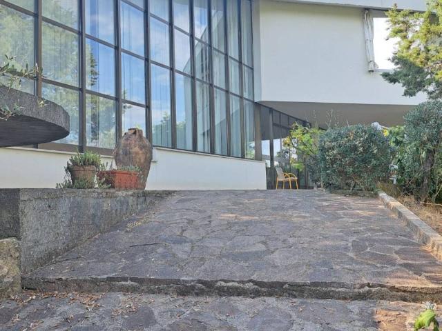 Villa Indipendente in vendita a Terni, Umbria