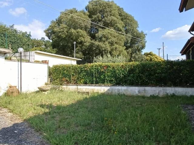 Villa Indipendente in vendita a Terni, Umbria
