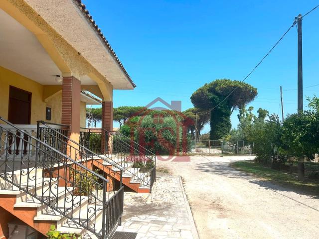 Villa Indipendente in vendita a Villaggio Mediterraneo, Terracina