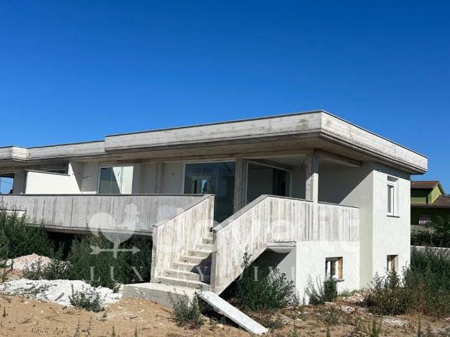 Villa Indipendente in vendita a Lido Azzurro, Terracina