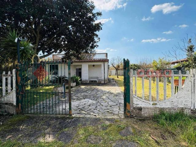 Villa Indipendente in vendita a Terracina, Lazio