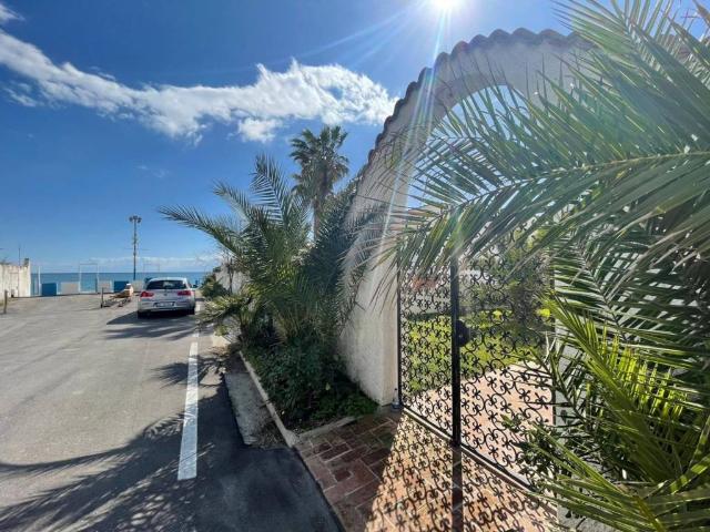 Villa Indipendente in vendita a Lido di Enea, Terracina