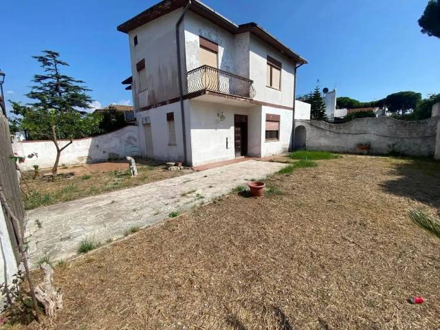 Villa Indipendente in vendita a Lido di Ulisse, Terracina