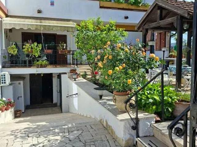 Villa Indipendente in vendita a Lido Azzurro, Terracina