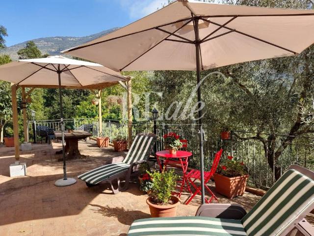 Villa Indipendente in vendita a Terracina, Lazio