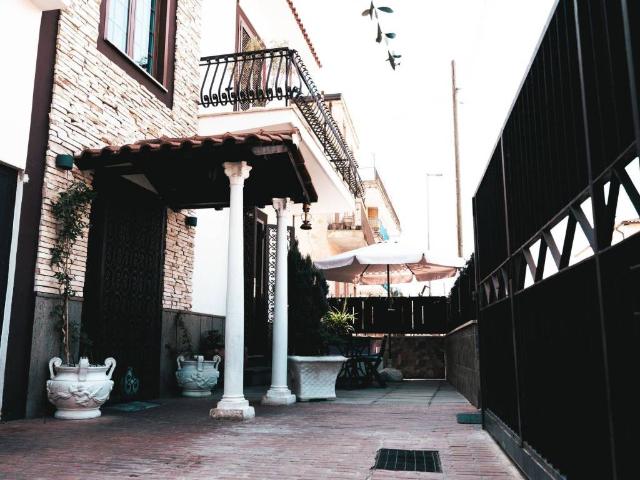 Villa Indipendente in vendita a Terracina, Lazio