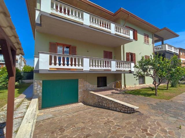 Villa Indipendente in vendita a Terracina, Lazio