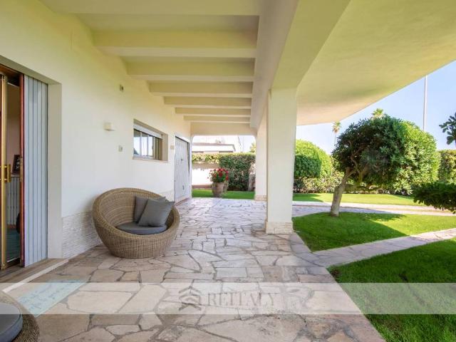 Villa Indipendente in vendita a Terracina, Lazio