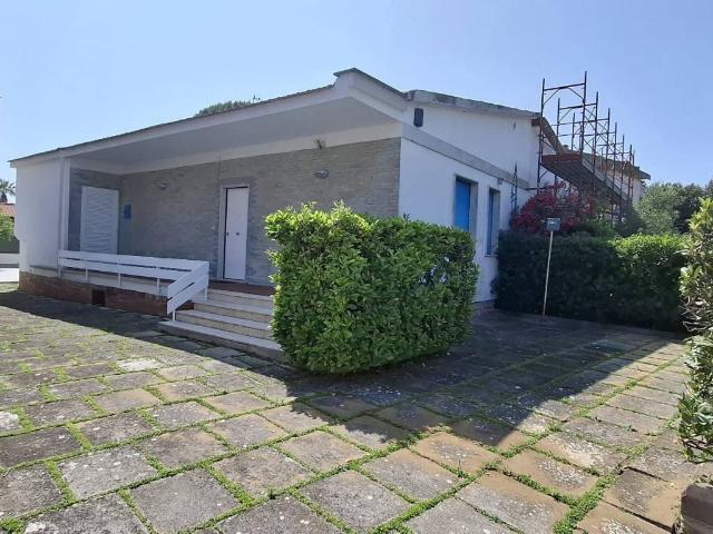 Villa Indipendente in vendita a Terracina, Latina