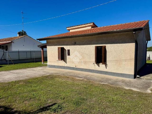 Villa Indipendente in vendita a Terracina, Lazio