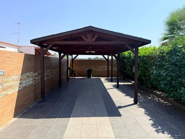 Villa Indipendente in vendita a Porto Badino, Terracina