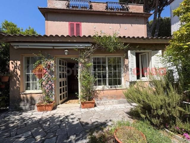 Villa Indipendente in vendita a Porto Badino, Terracina