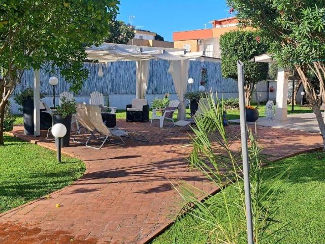 Villa Indipendente in vendita a Lido di Ulisse, Terracina