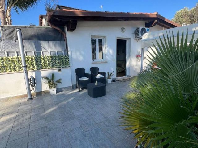 Villa Indipendente in vendita a Terracina, Lazio