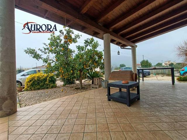 Villa Indipendente in vendita a Porto Badino, Terracina