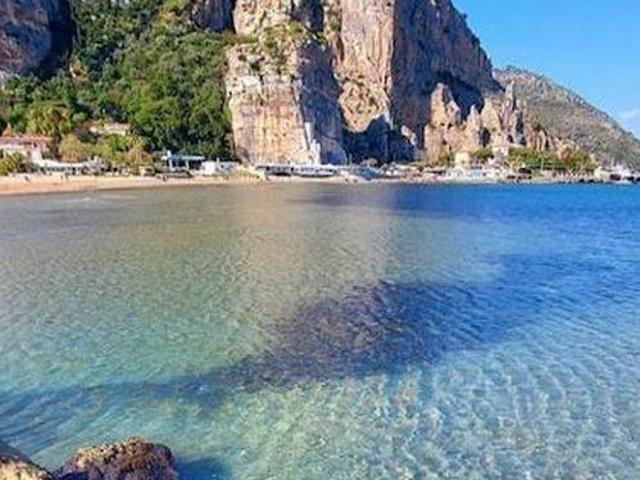 Villa Indipendente in vendita a Terracina, Lazio