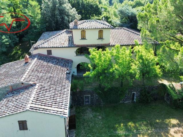 Villa Indipendente in vendita a Terranuova Bracciolini, Toscana
