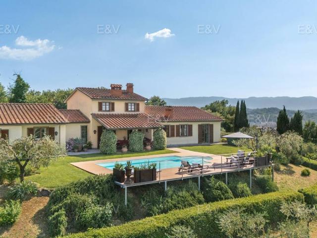Villa Indipendente in vendita a Terranuova Bracciolini, Toscana