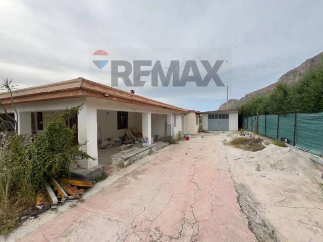 Villa Indipendente in vendita a Terrasini, Sicilia