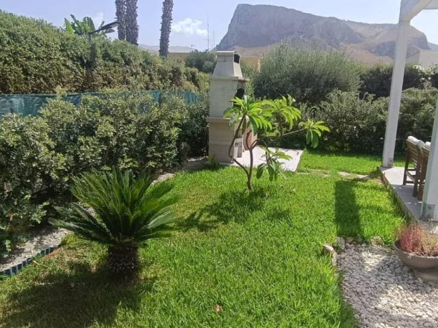Villa Indipendente in vendita a Terrasini, Sicilia