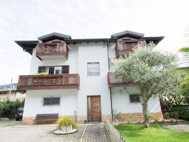 Villa Indipendente in vendita a Comunità Rotaliana-Königsberg, Zambana