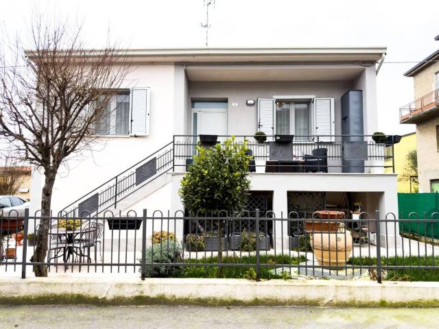 Villa Indipendente in vendita a Unione Alto Ferrarese, Sant'agostino