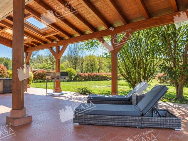 Villa Indipendente in vendita a Sant'Agostino, Terre del Reno