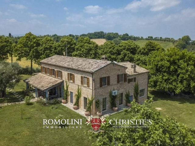 Villa Indipendente in vendita a Terre Roveresche, Marche