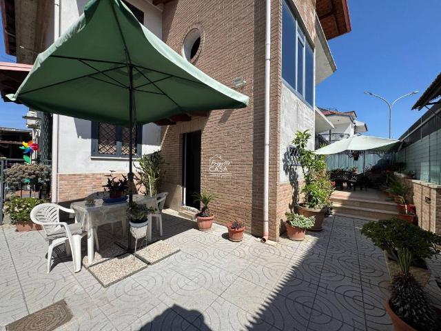Villa Indipendente in vendita a Casalnuovo a Piro, Teverola