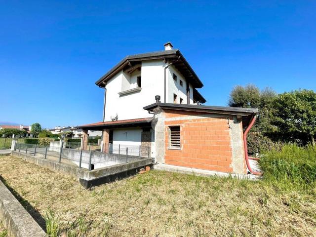 Villa Indipendente in vendita a Stroppari, Tezze sul Brenta