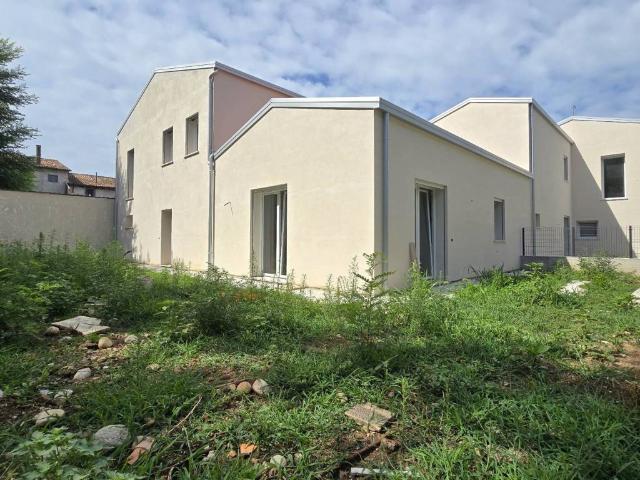 Villa Indipendente in vendita a Tezze Sul Brenta, Veneto