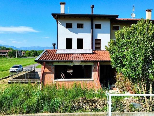 Villa Indipendente in vendita a Tezze Sul Brenta, Veneto