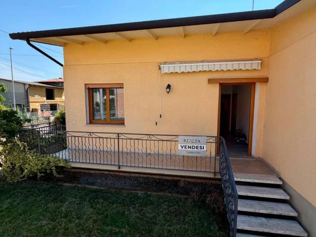 Villa Indipendente in vendita a Tezze Sul Brenta, Veneto
