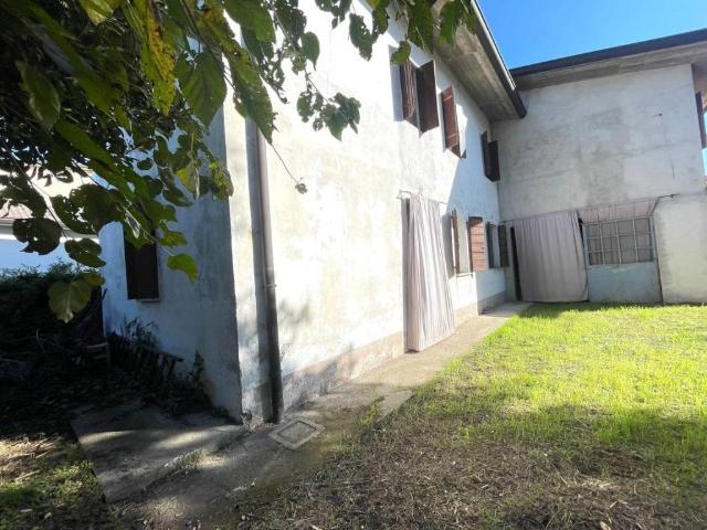 Villa Indipendente in vendita a Tezze Sul Brenta, Veneto