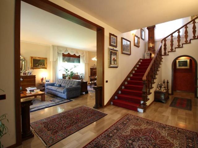 Villa Indipendente in vendita a Centro, Thiene