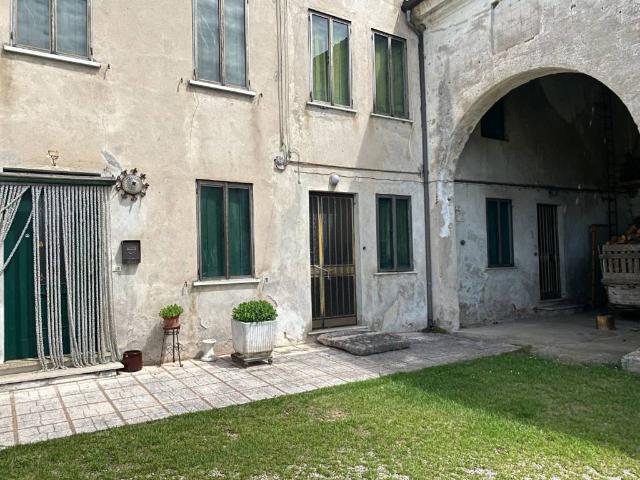 Villa Indipendente in vendita a Thiene, Veneto