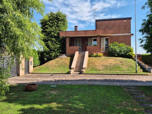 Villa Indipendente in vendita a Ticengo, Lombardia