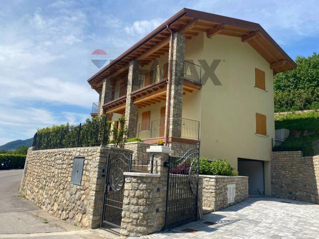 Villa Indipendente in vendita a Comunità Montana Parco Alto Garda bresciano, Tignale