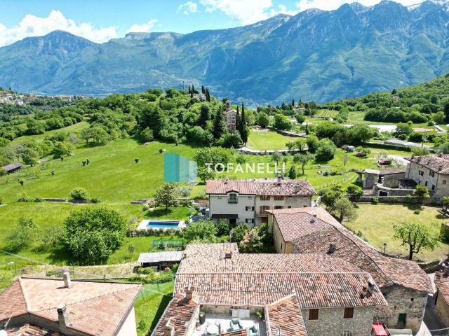 Villa Indipendente in vendita a Comunità Montana Parco Alto Garda bresciano, Tignale