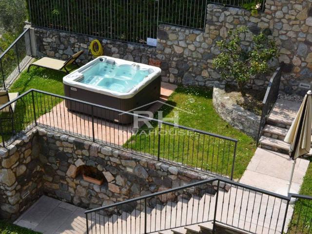 Villa Indipendente in vendita a Comunità Montana Parco Alto Garda bresciano, Tignale
