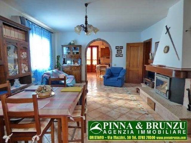 Villa Indipendente in vendita a Santa Giusta, Sardigna/Sardegna