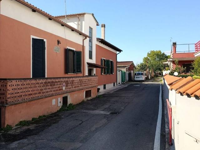 Villa Indipendente in vendita a Campolimpido, Roma Capitale