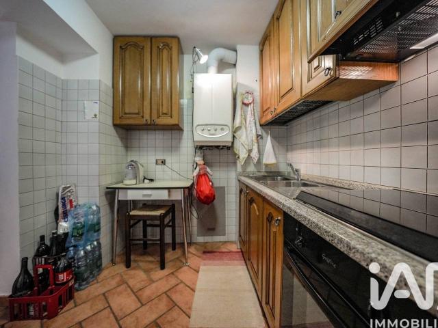 Villa Indipendente in vendita a Tizzano Val Parma, Reggio Emilia