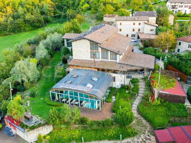 Villa Indipendente in vendita a Appennino Reggiano, Re