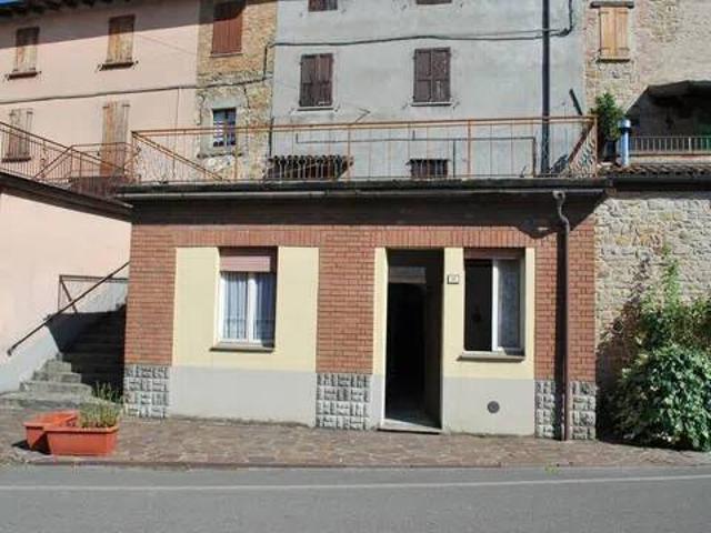 Villa Indipendente in vendita a Appennino Reggiano, Re
