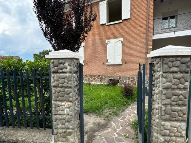 Villa Indipendente in vendita a Appennino Reggiano, Re